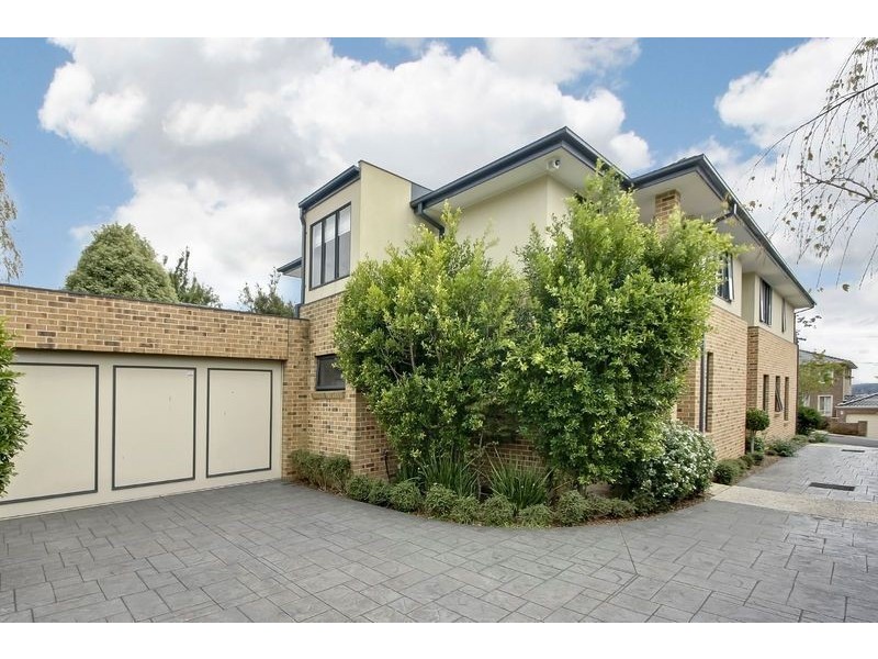 2/27 Glen Court, Glen Waverley VIC 3150