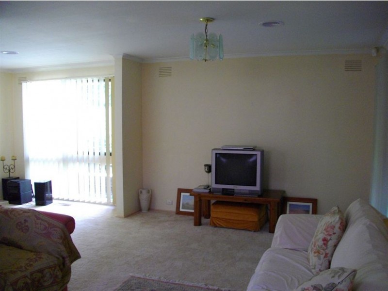 6 Cowrie street, Glen Waverley VIC 3150