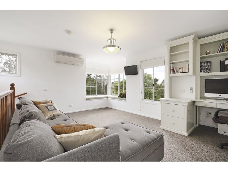 4 Amethyst Avenue, Glen Waverley VIC 3150
