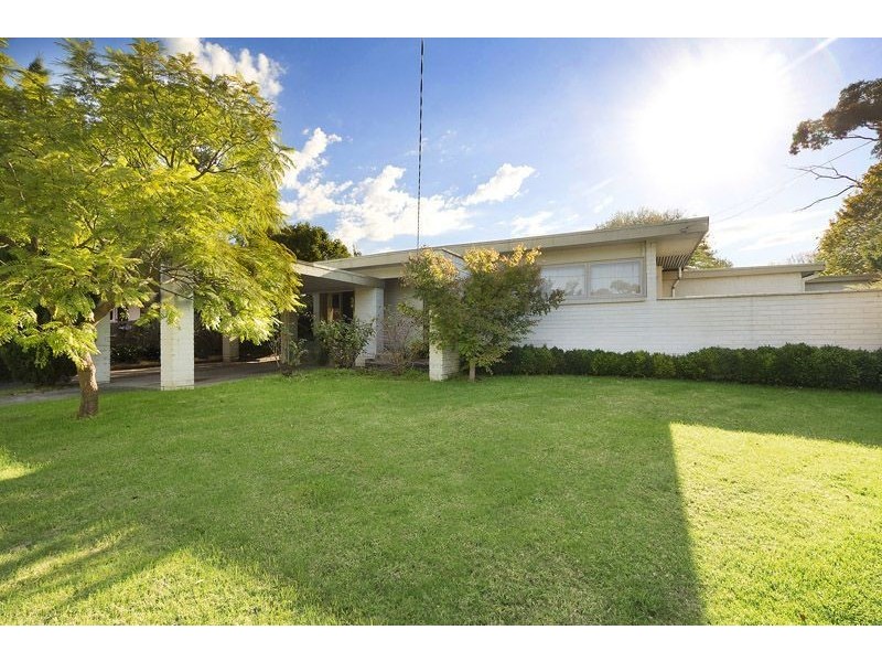 5 Blue Hills Avenue, Mount Waverley VIC 3149