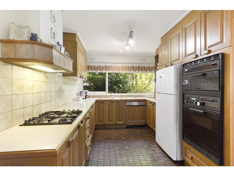 5 Blue Hills Avenue, Mount Waverley VIC 3149