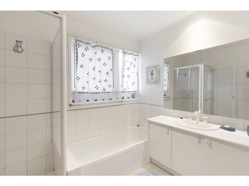 5 Blue Hills Avenue, Mount Waverley VIC 3149