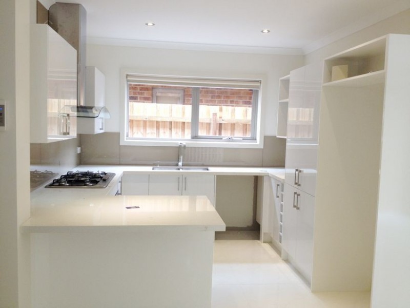 2/1 Cardiff Court, Glen Waverley VIC 3150