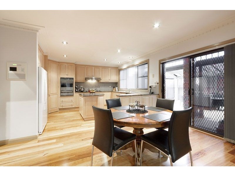 14 Sara Drive, Wheelers Hill VIC 3150