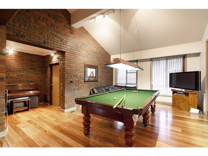 14 Sara Drive, Wheelers Hill VIC 3150