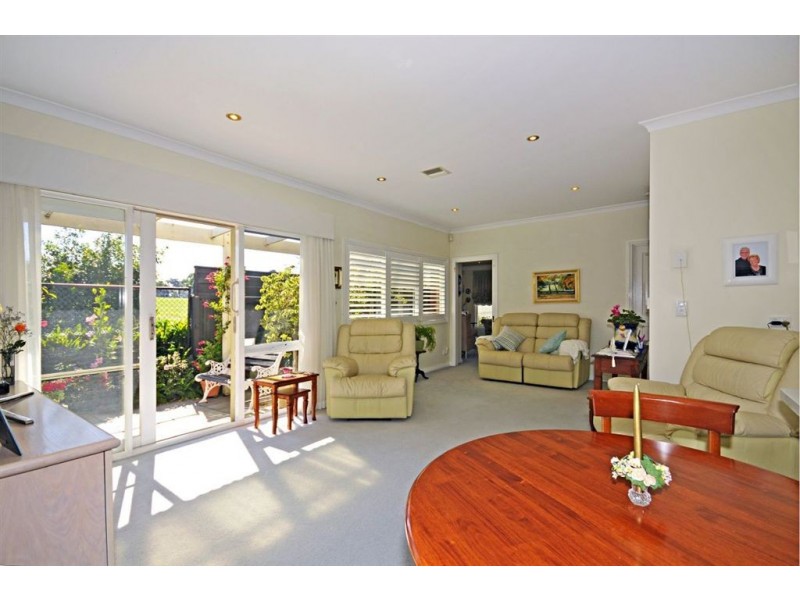 10 Henley Avenue, Vermont South VIC 3133