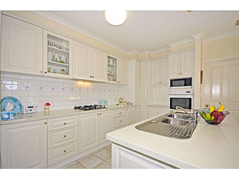 10 Henley Avenue, Vermont South VIC 3133