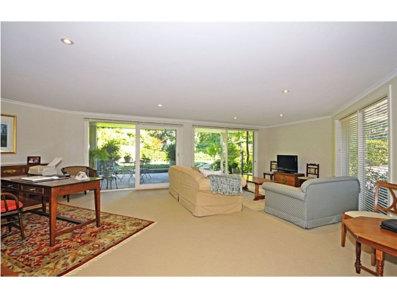 8 Yatama Court, Mount Waverley VIC 3149