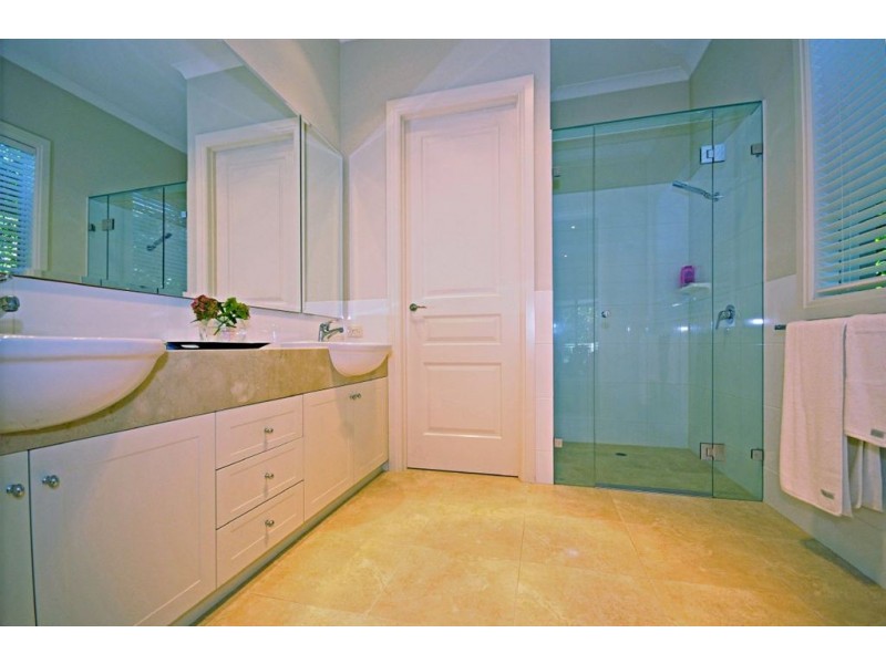 8 Yatama Court, Mount Waverley VIC 3149