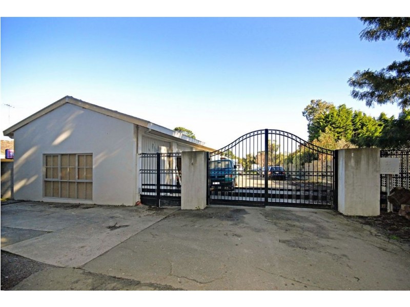 4 Nortons Lane, Wantirna South VIC 3152