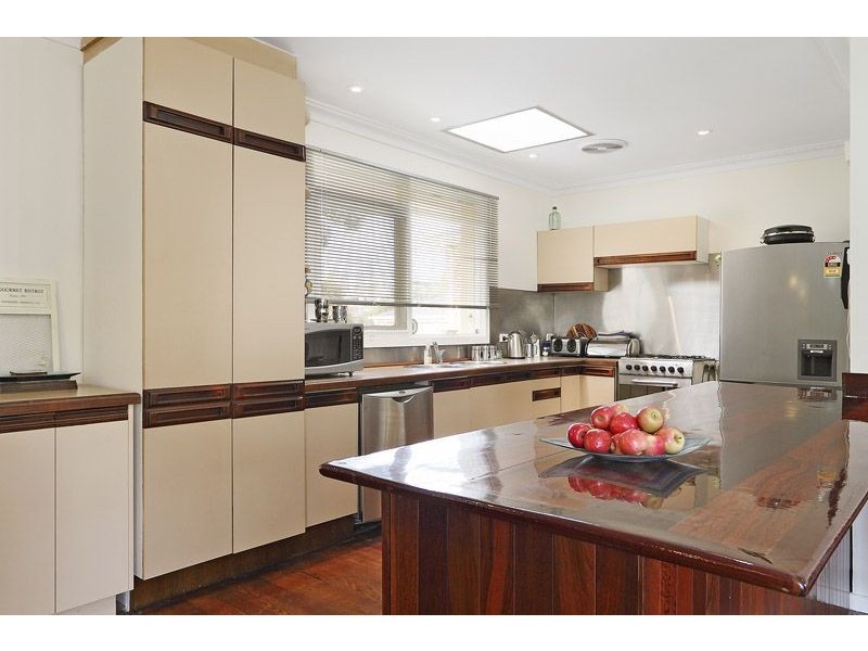 12 St Clair Crescent, Mount Waverley VIC 3149