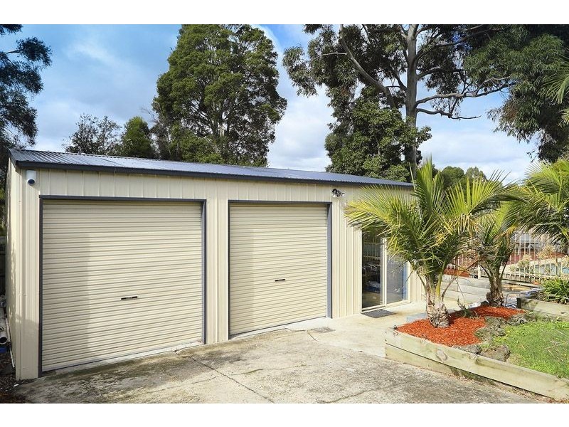 12 St Clair Crescent, Mount Waverley VIC 3149