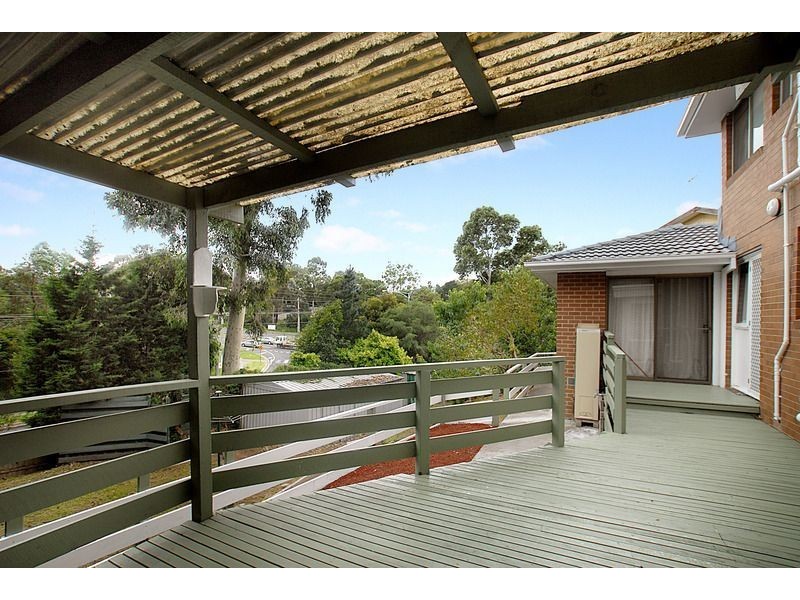 1 Highvale Court, Glen Waverley VIC 3150