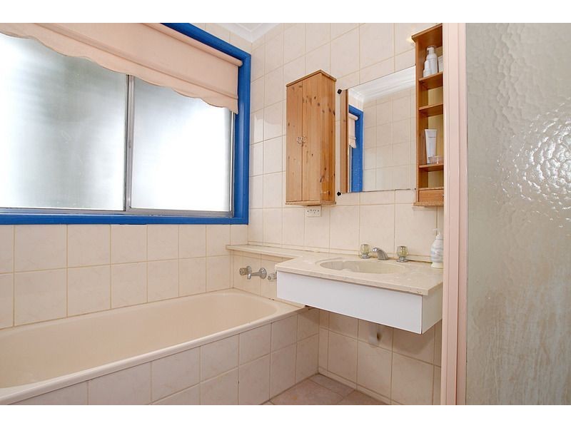 1 Highvale Court, Glen Waverley VIC 3150