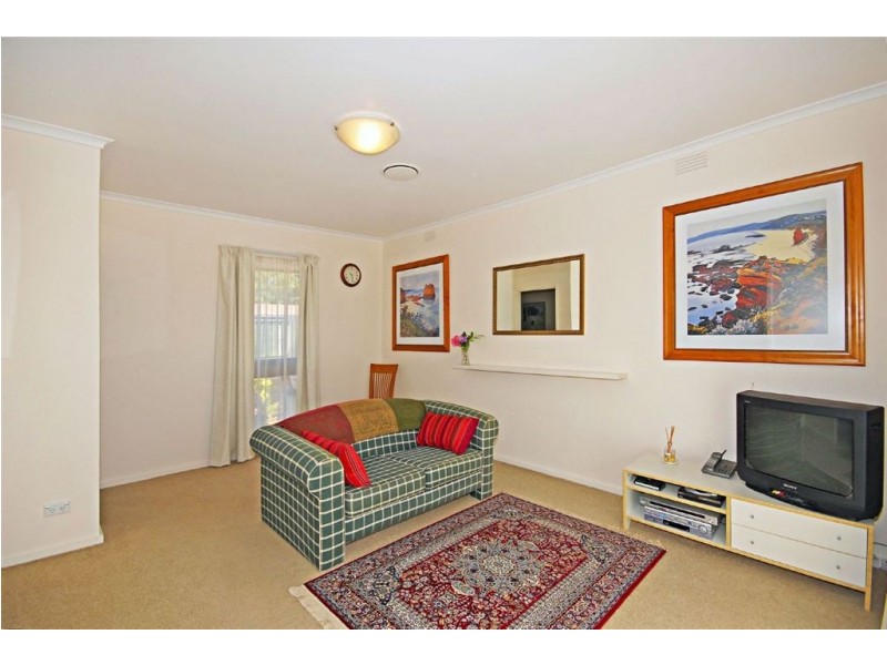 27 Diamond Avenue, Glen Waverley VIC 3150