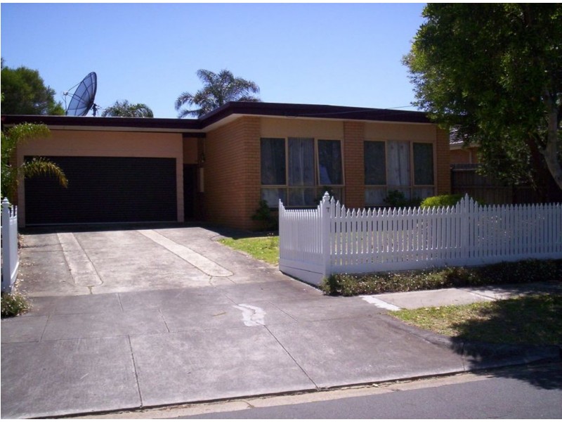 7 Lindisfarne Drive, Burwood East VIC 3151