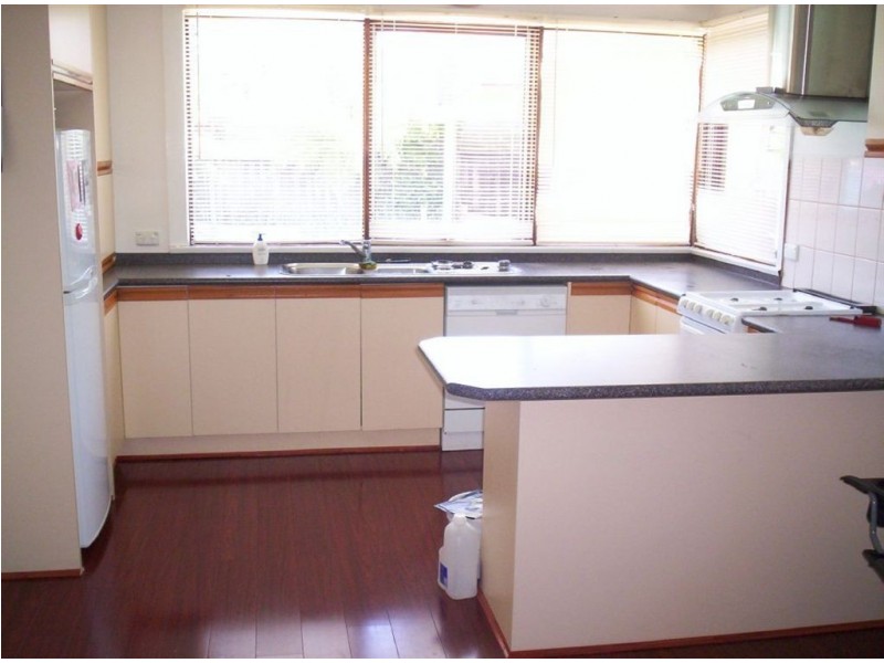 7 Lindisfarne Drive, Burwood East VIC 3151