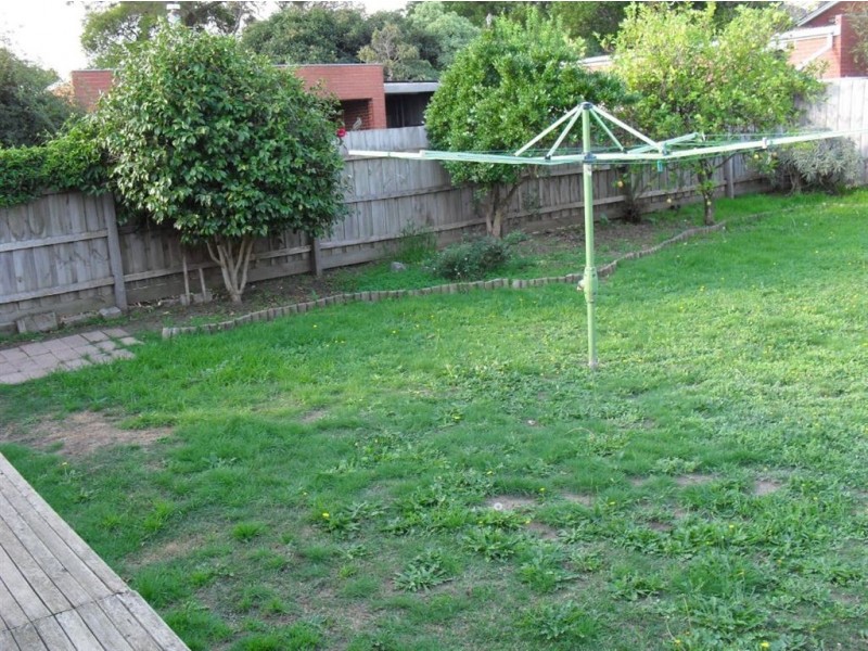 8 Dorset Street, Glen Waverley VIC 3150