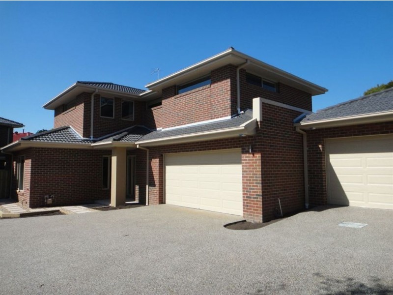 2/2 Mareeba Court, Glen Waverley VIC 3150