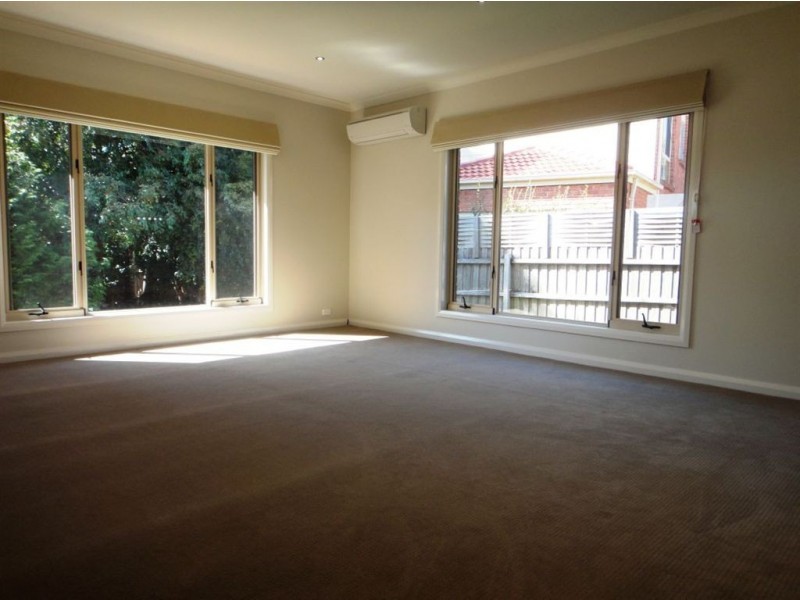 3/2 Mareeba Court, Glen Waverley VIC 3150