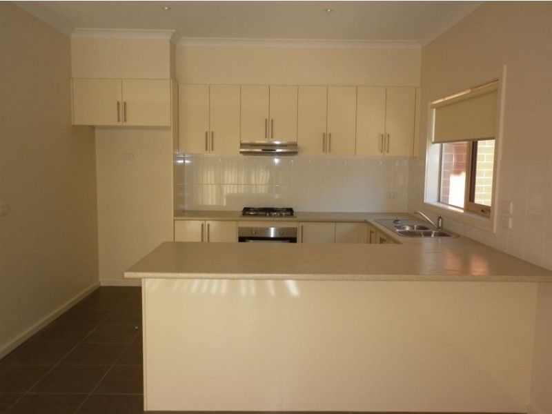 2/95 Huntingdale Road, Chadstone VIC 3148