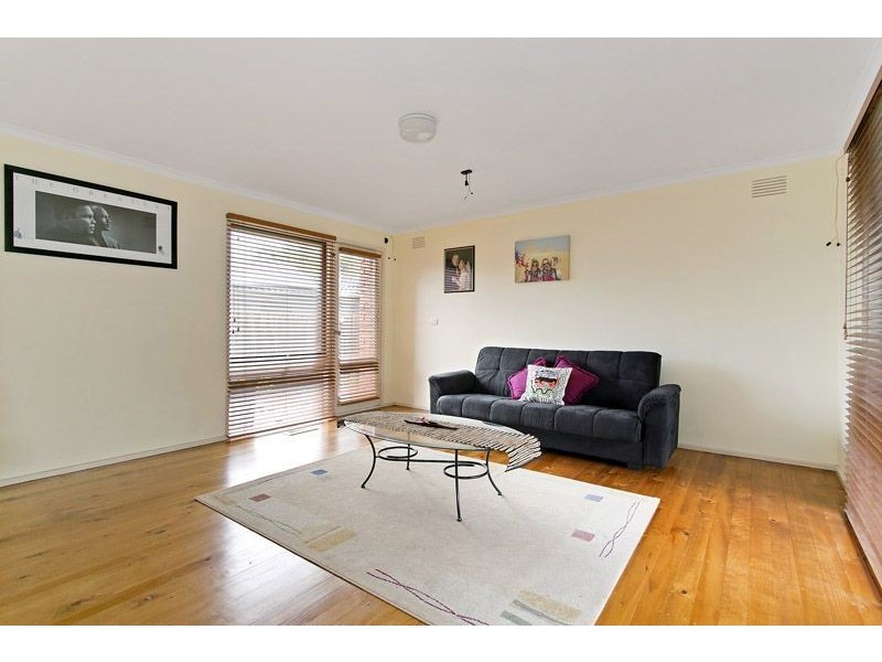 13 Amblecote Crescent, Mulgrave VIC 3170