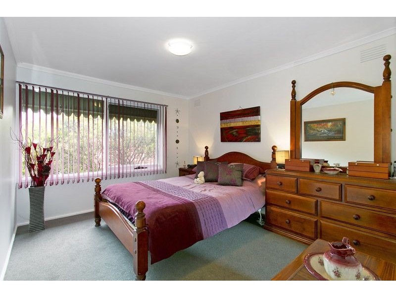 13 Amblecote Crescent, Mulgrave VIC 3170