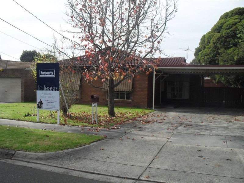 33 Gaynor Crescent, Glen Waverley VIC 3150