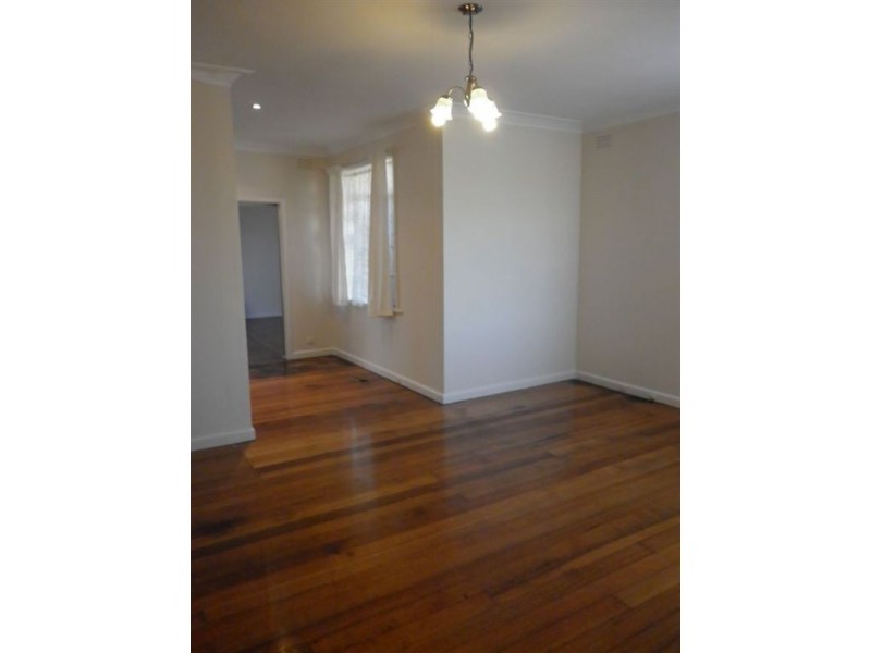 19 Ivanhoe Street, Glen Waverley VIC 3150