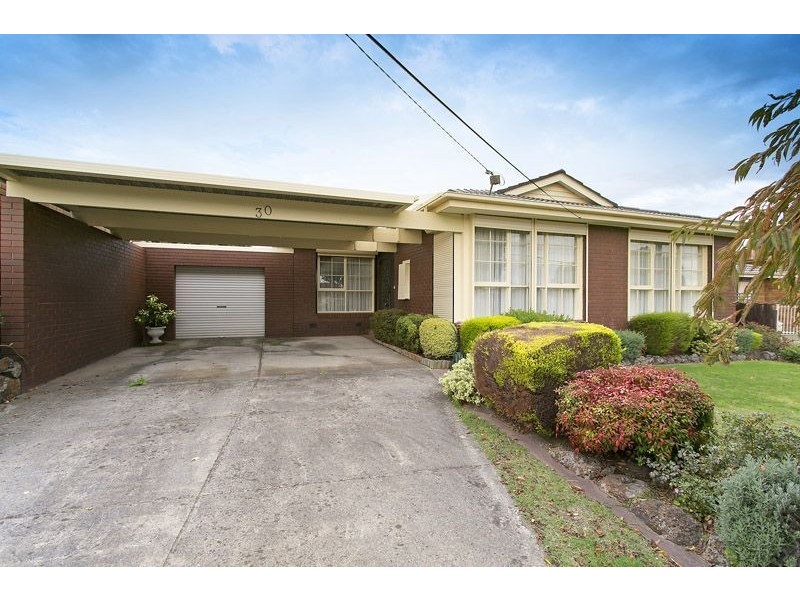 30 Watsons Road, Glen Waverley VIC 3150