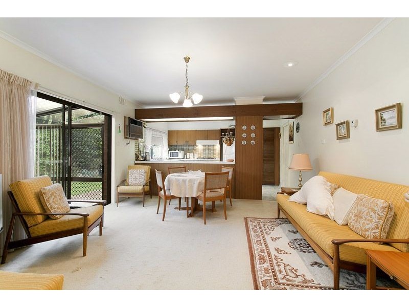 30 Watsons Road, Glen Waverley VIC 3150