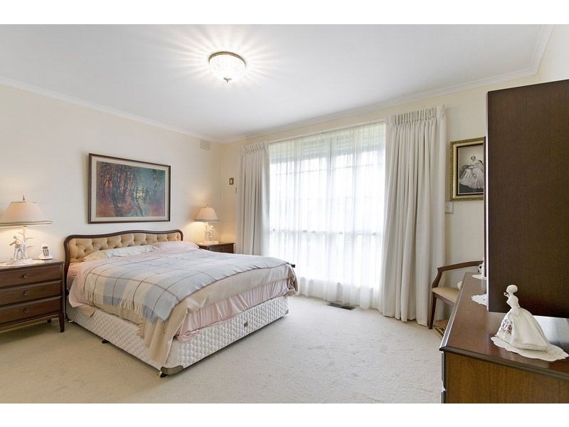30 Watsons Road, Glen Waverley VIC 3150