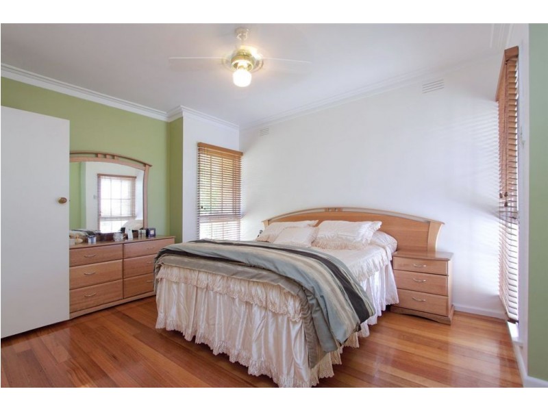 14 Crestmont Drive, Glen Waverley VIC 3150