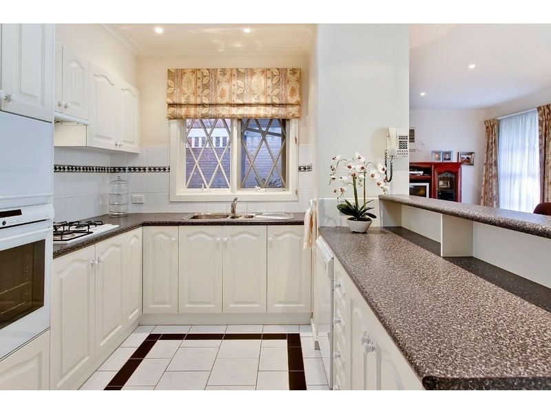 14 Snowden Drive, Glen Waverley VIC 3150