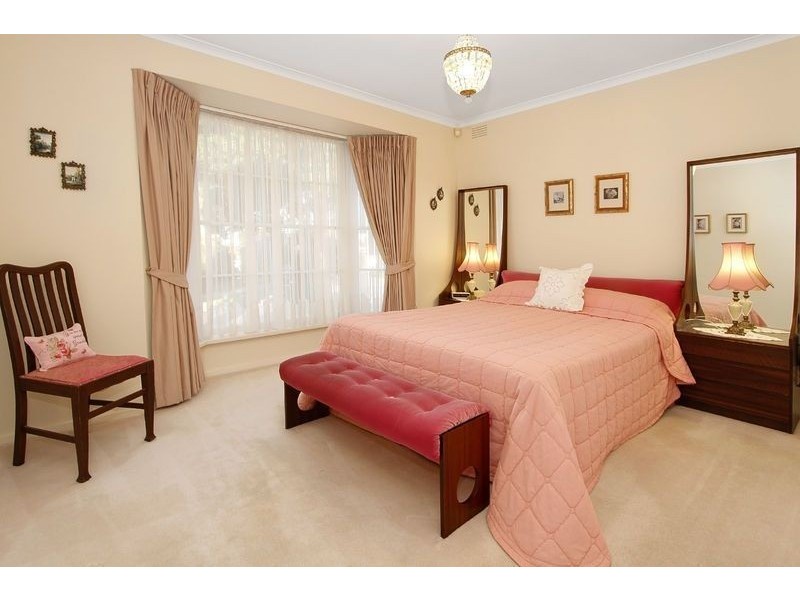 14 Snowden Drive, Glen Waverley VIC 3150