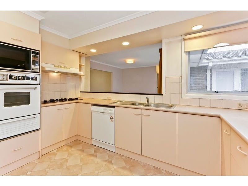 13 Ingleside Crescent, Glen Waverley VIC 3150