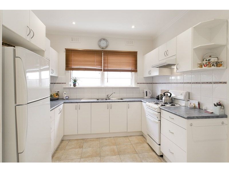 1/4 Allen Street, Glen Waverley VIC 3150