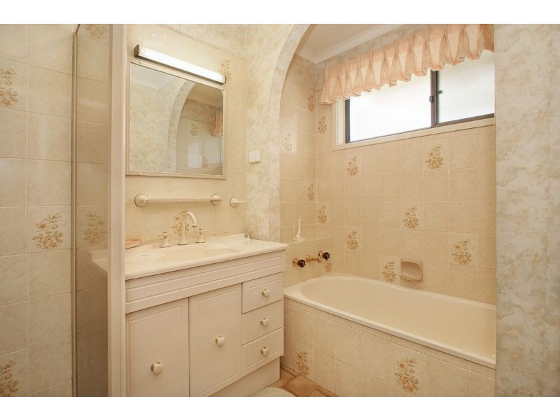 18 Rembrandt Drive, Wheelers Hill VIC 3150