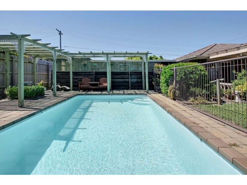 18 Rembrandt Drive, Wheelers Hill VIC 3150