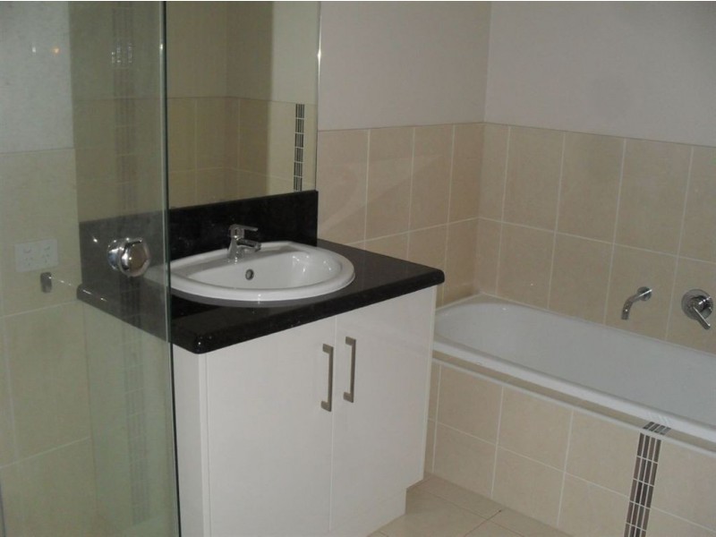 2/104 Leeds Road, Mount Waverley VIC 3149