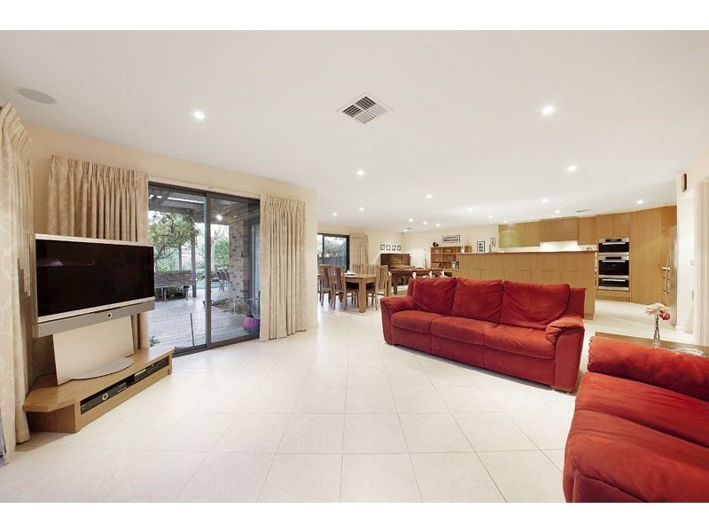 10 Autumn Court, Glen Waverley VIC 3150