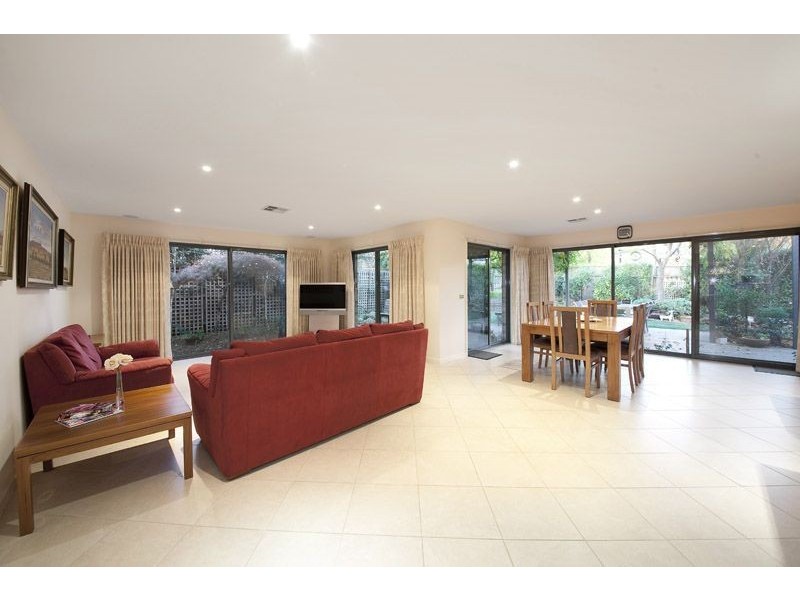 10 Autumn Court, Glen Waverley VIC 3150