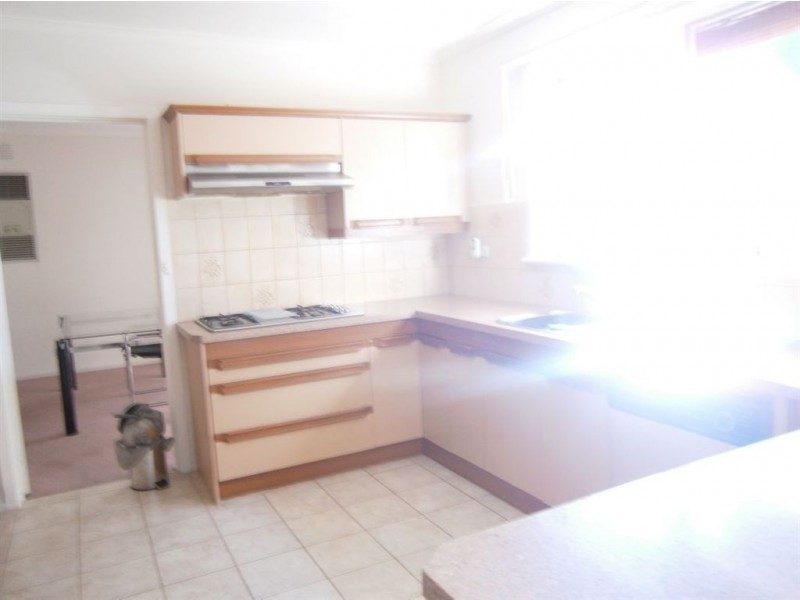 32 Paxton Drive, Glen Waverley VIC 3150