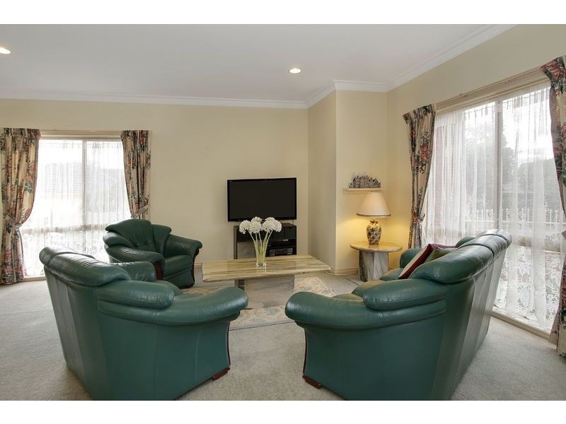 1/38 Garrisson Drive, Glen Waverley VIC 3150