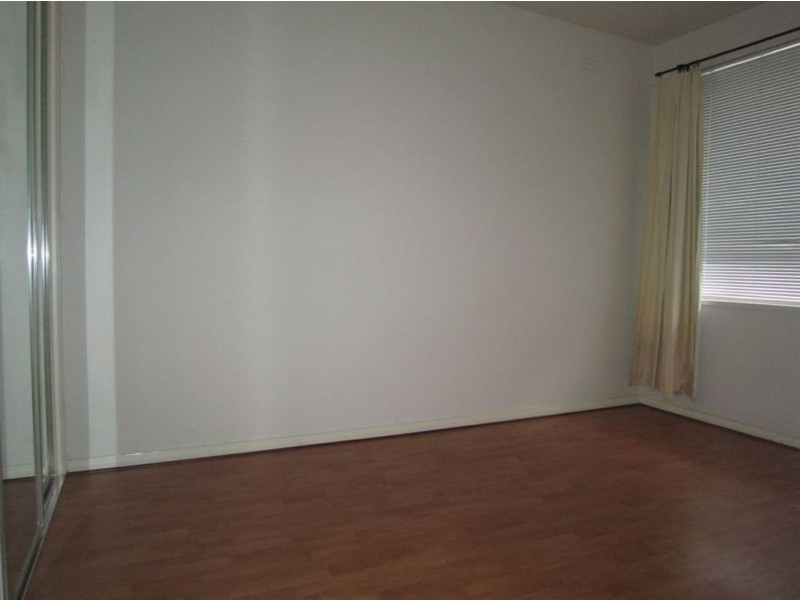 2/36 Woornack Road, Carnegie VIC 3163