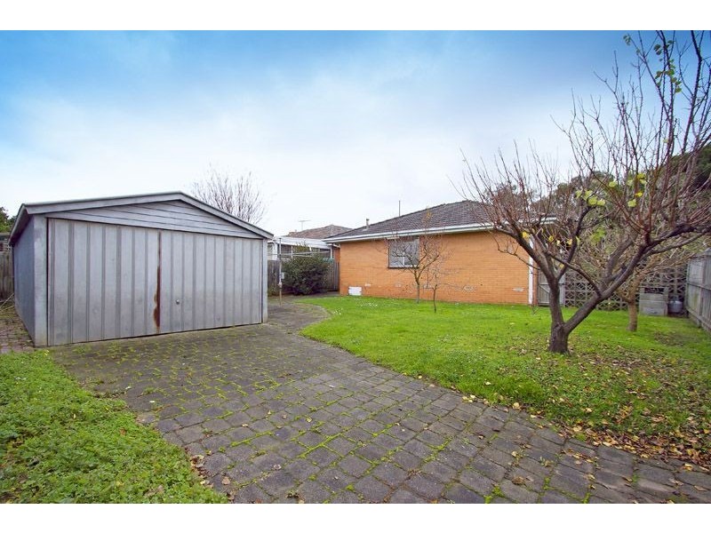 2 Robert Street, Burwood East VIC 3151