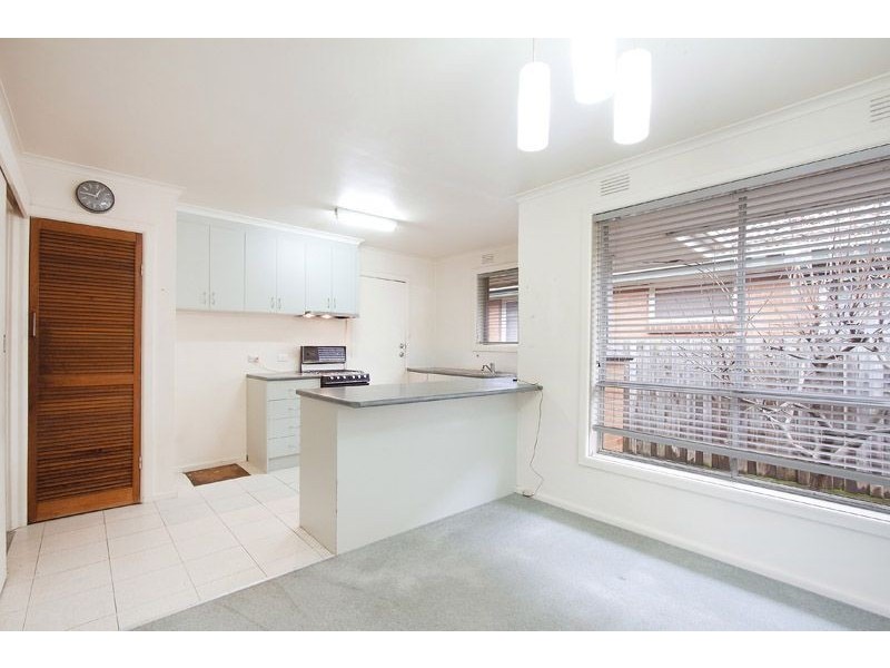 2 Robert Street, Burwood East VIC 3151