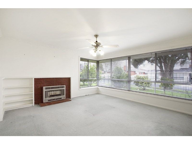 2 Robert Street, Burwood East VIC 3151