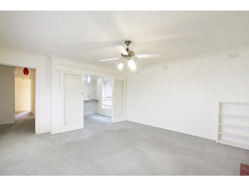 2 Robert Street, Burwood East VIC 3151