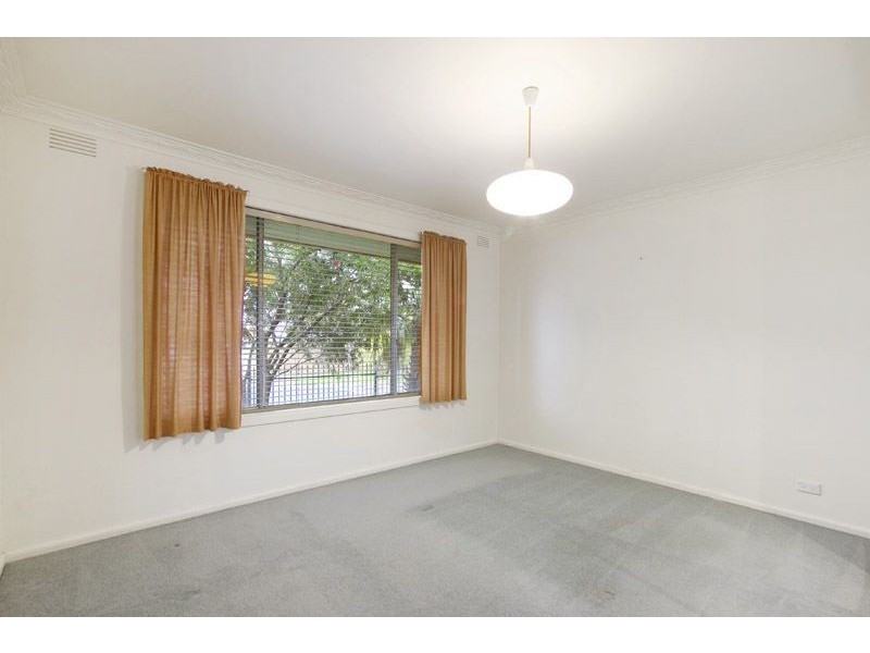 2 Robert Street, Burwood East VIC 3151